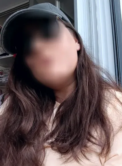 Antonia, 32