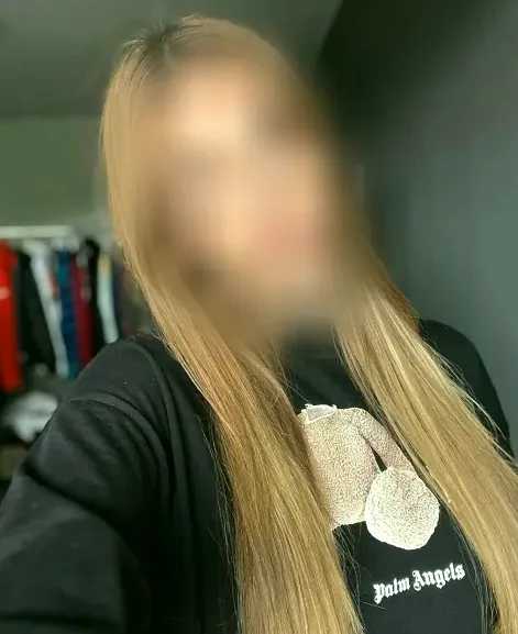 Svenja, 28