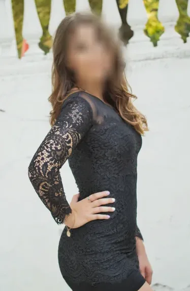 Kira, 28